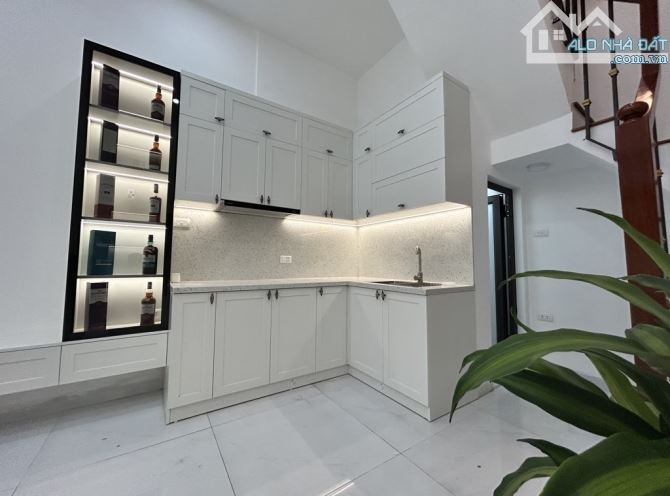 HIẾM - BÁN NHÀ PHÂN LÔ PHỐ NÚI TRÚC 30M2 - 5 TẦNG - 3.5M MẶT TIỀN - 7.4 TỶ - CỰC GẦN PHỐ - 2