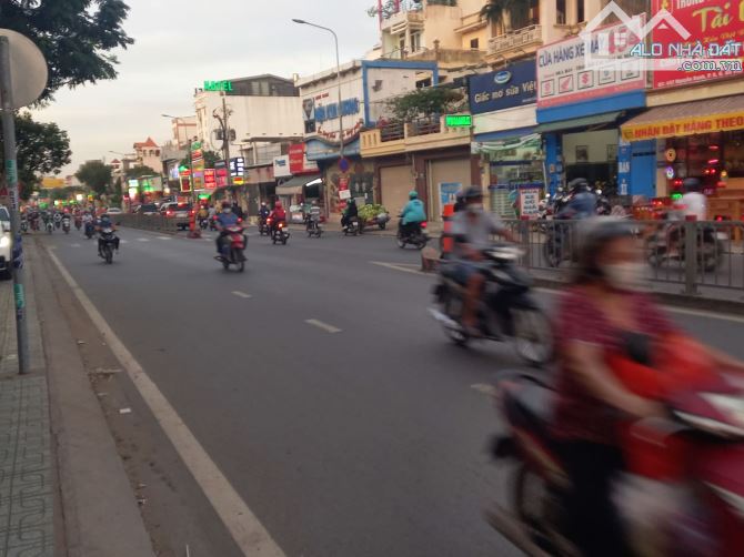 Bán gấp Mặt tiền kinh doanh nhà 2 tầng, 8 x37m Nguyễn Oanh P.17 Gò vấp, Chỉ 80tr/m2 thương - 2