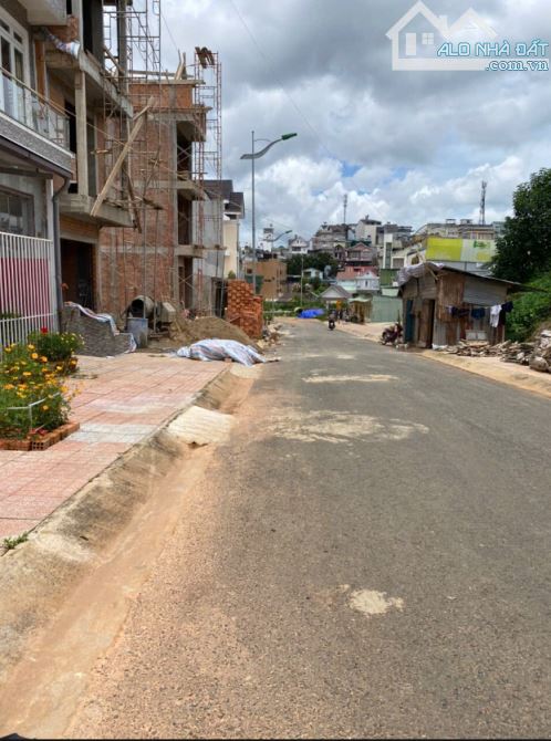 ÁN LÔ ĐẤT NẰM TRONG KQH LIÊN HỢP THỂ THAO Phường 7- ĐÀ LẠT - 2