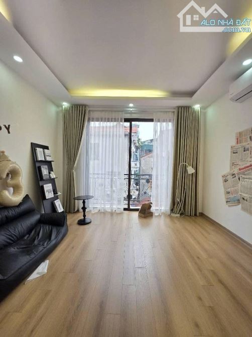 NGUYỄN KHẢ TRẠC - 40M*4T  - MẶT NGÕ - DÂN XÂY - CHỈ 8,1 TỶ - 2