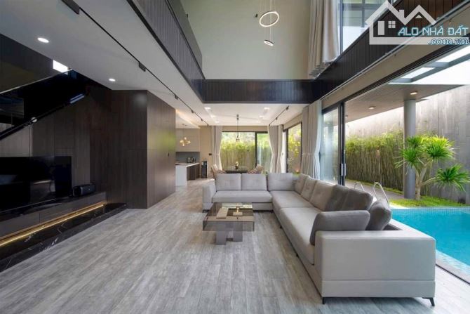BÁN VILLA LƯƠNG HỮU KHÁNH - SIÊU ĐẸP SIÊU RẺ, 300m2, POOL SANG CHẢNH - 2