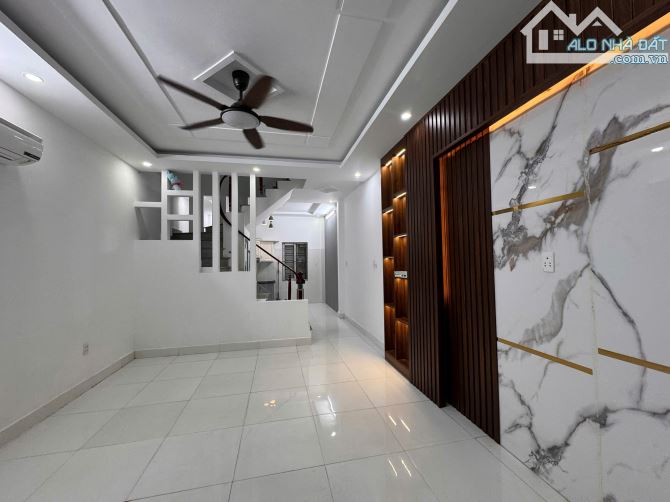 🔥 CHỈ 2.4 TỶ – NHÀ 3 TẦNG ĐẸP – OTO ĐỖ SÁT CỬA – CHỢ LŨNG – GẦN ĐƯỜNG LỚN!!! - 2