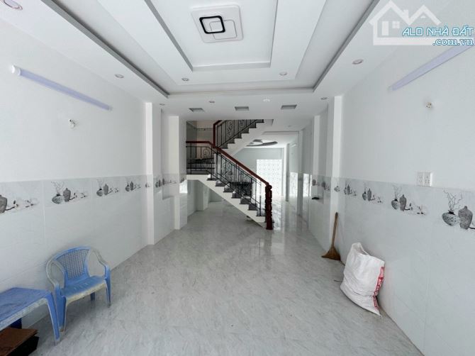 NHÀ ĐẸP MỚI XÂY  XONG NGAY TRẦN THỦ ĐỘ 3 TẦNG NHỈNH 6 TỶ - 2