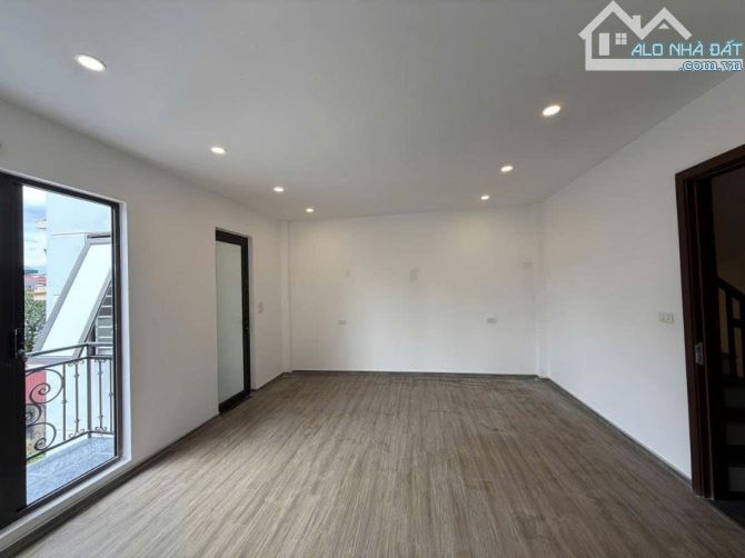 BÁN NHÀ THẠCH BÀN LONG BIÊN – 46M- LÔ GÓC 2  THOÁNG  6 TẦNG – THANG MÁY – HƠN 7 TỶ  Cơ hội - 2