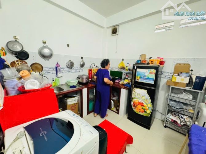 Bán nhà gần MT Dương Bá Trạc hẻm thẳng, dt 4x12 2tầng shr giá chỉ 5tỷ7 TL. - 2
