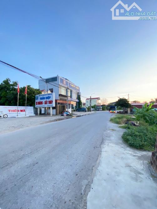 Bát đất mặt đường 403 Minh Đức Đồ Sơn - 2