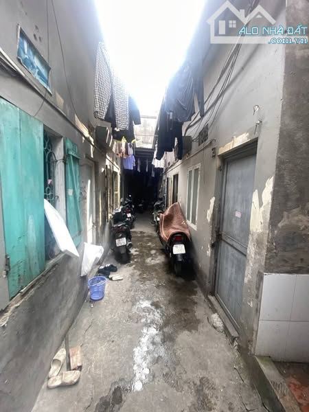 BÁN ĐẤT PHỐ MINH KHAI, NỞ HẬU, KHÔNG QH, 100TR/M2 - 2