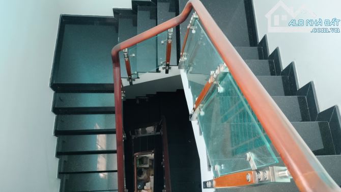 Nhà Mới 4 Tầng 80m2, 4PN, Huỳnh Tấn Phát, Nhà Bè, Xe Hơi Vào Tận Nhà, Sổ Hồng Riêng. Chỉ 8 - 2