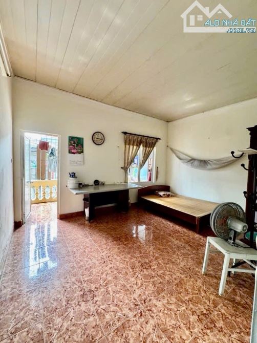 CỰC H.IẾ. M -GIỮA LÒNG PHỐ CỔ- DÂN XÂY- MẶT TIỀN 5 M- Ô TÔ ĐỖ CỬA- THOÁNG TRƯỚC SAU- LÝ NA - 2
