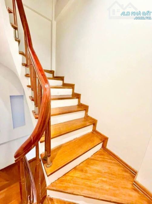 Bán nhà Xuân Đỉnh, DT 40m, MT 4,2m, dân xây ở sướng, ô tô vào nhà, gần Ngoại Giao Đoàn - 2