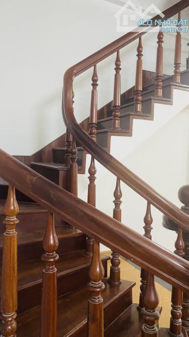 BIỆT THỰ 2 TẦNG SANG TRỌNG - DIỆN TÍCH 148.5 M2 - GIÁ 8.9 TỶ - 2
