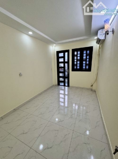 CMT8 quận 3 khu kinh doanh sầm uất giáp Tô Hiến Thành - 2