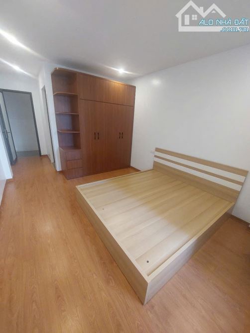 Cần tiền bán gấp nhà Phúc Lợi, Long Biên, tiện tích đầy đủ, DT: 32m2, giá 5.2 tỷ - 2