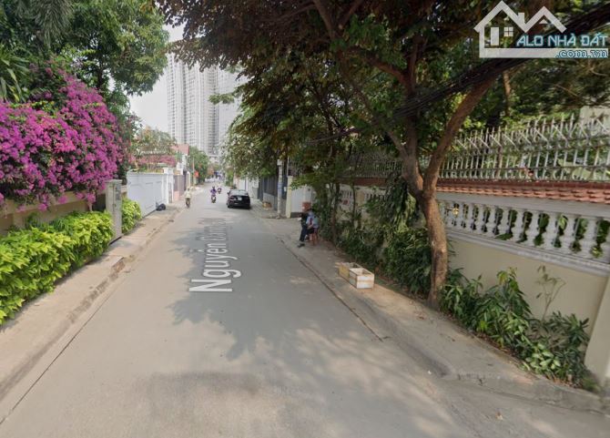 ĐẤT ĐẸP, GIÁ TỐT - MT đường Nguyễn Đăng Giai, P. Thảo Điền Q2. DT 575m2. Giá chỉ 220tr/m2 - 2