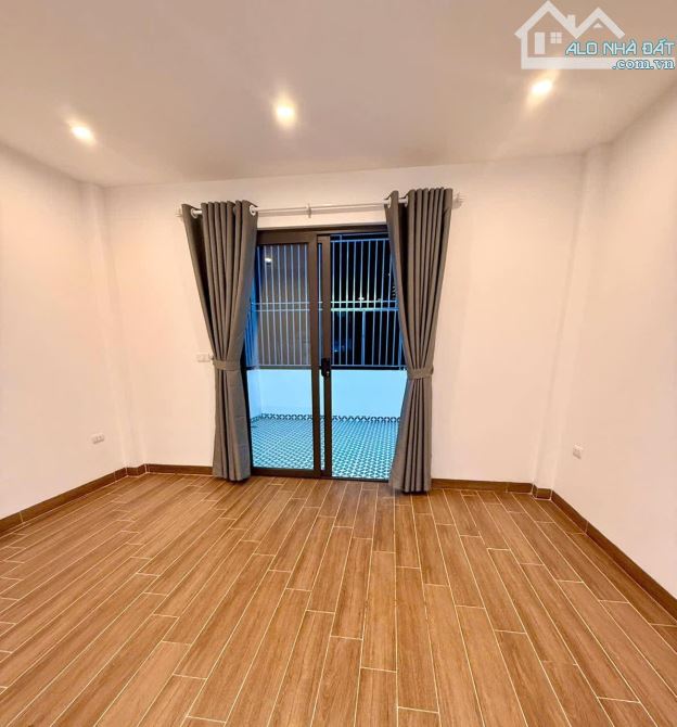 CẦN BÁN NHÀ ĐẸP THANG MÁY NGÕ 73 NGUYỄN LƯƠNG BẰNG - DT 41M2 - 6 TẦNG - MT 4.2M - GIÁ 10.6 - 2