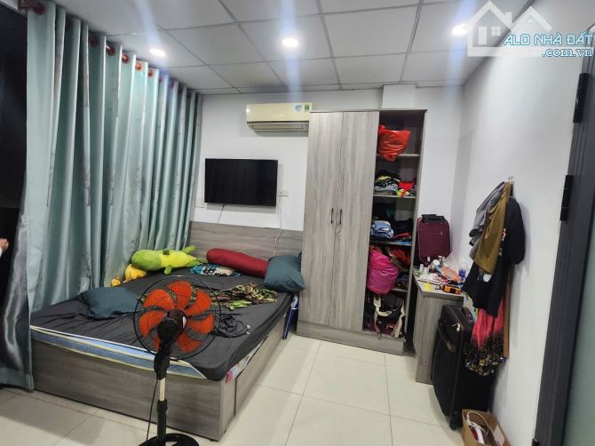Nhà Quận 3, Lê Văn Sỉ, 1 căn ra MT, dtsdv75m2, Giá 4.6T - 2