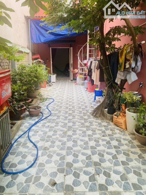 Nhà chính chủ sổ hồng riêng 7.5*16.5m 3 tầng 5 phòng ngủ - 2