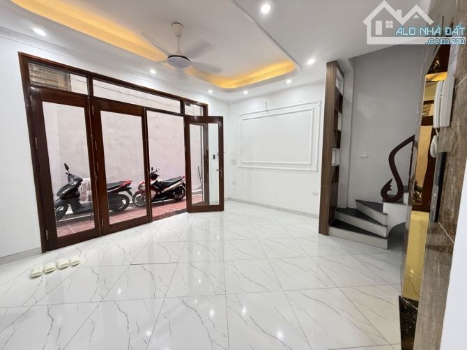 NHÀ ĐẸP CỔ NHUẾ 37m2 6 tầng thang máy nhà mới ở luôn hơn 8 tỷ - 2