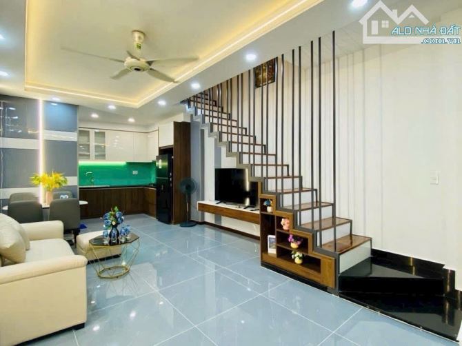 Bán nhà Gò vấp, gần ngã ba Phan Văn Trị, phường 11, 4x9m, 3 tầng, giá 5.96 tỷ - 2