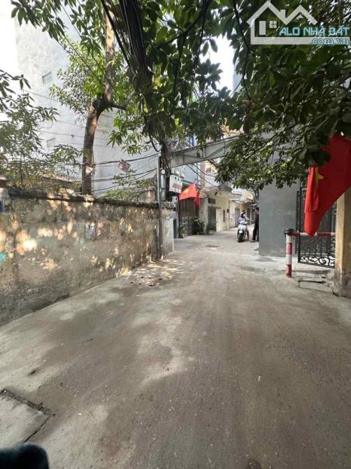 BÁN ĐẤT KHƯƠNG ĐÌNH – GẦN MẶT PHỐ – 75m2 LÔ ĐẸP XÂY CCMN ĐỈNH - 2