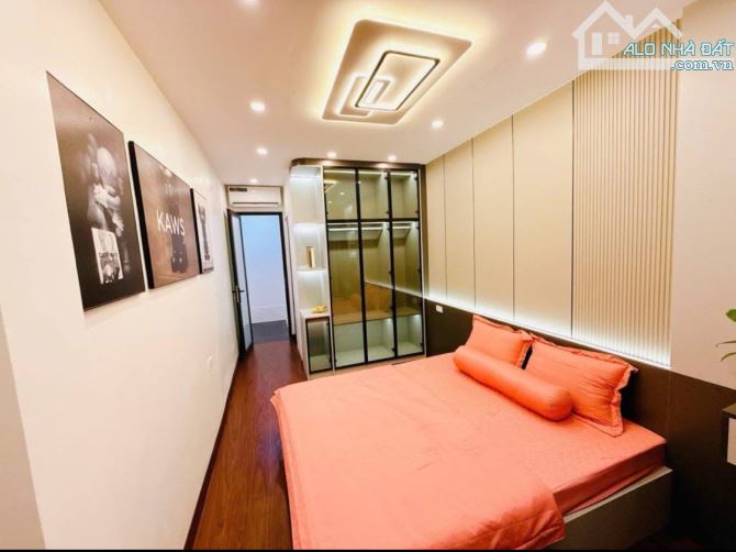 Bán nhà Gần Aeon mall Long Biên  🏠 – 5 TẦNG – Ô TÔ cách 50m    • Diện tích: 32²-giá 4.8Tỷ - 2