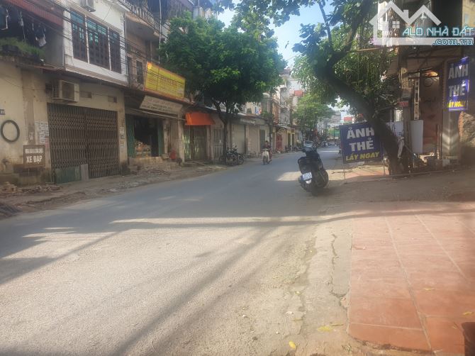 HIẾM. CỔ ĐIỂN - ĐÔNG ANH , SÁT TRỤC KINH DOANH , Ô TÔ VÀO ĐẤT , THÀNH PHỐ THÔNG MINH . - 2