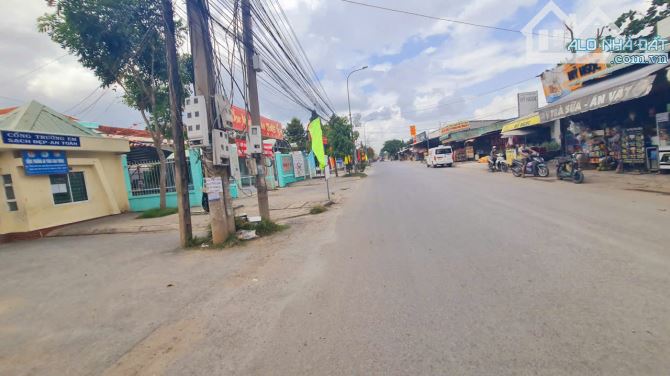 Bán đất 8x48m mặt tiền đường Nguyễn Văn Dương xã Đức Hòa Đông, Đức Hòa, Long An giá 11 tỷ - 2