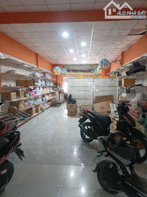 BÁN NHÀ MTKD DƯƠNG CÔNG KHI BÀ ĐIỂM( XÃ XUÂN THỚI THƯỢNG CŨ) HÓC MÔN- 200M2- 5×40 DÀI MIÊN - 2