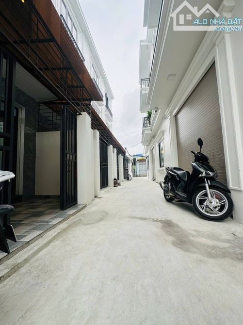 🛖: Bán nhà 3 tầng tại  Đông Hoà, Kiến An  Ô tô vào tận cửa  💸: 265 tỷ (02) - 2