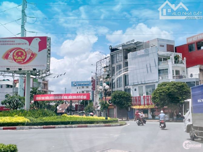183tr/m2 mặt tiền Q11 ngay Đầm Sen, gần 400m2 - ngang bề thế 21m - 2 tầng, KD sầm uất - 2