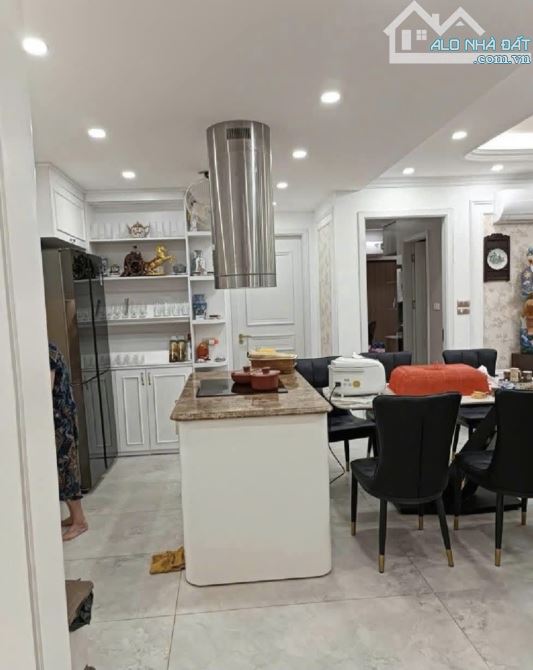 BÁN NHÀ NGUYỄN VĂN HUYÊN- 56M- Ô TÔ- KINH DOANH- GẦN PHỐ- 18.5 TỶ - 2