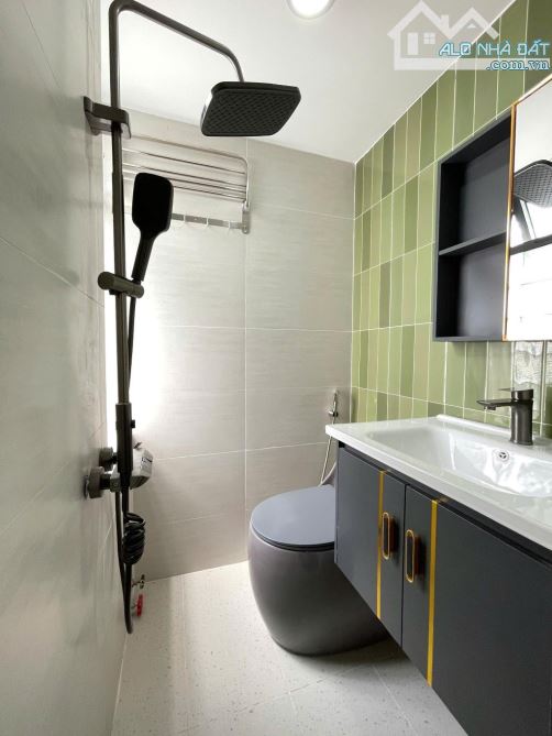 NHỈNH 6TỶ HXT 8M THÔNG TỨ TUNG 3 CĂN RA MẶT TIỀN LÊ VĂN SỸ 43M2 - 22