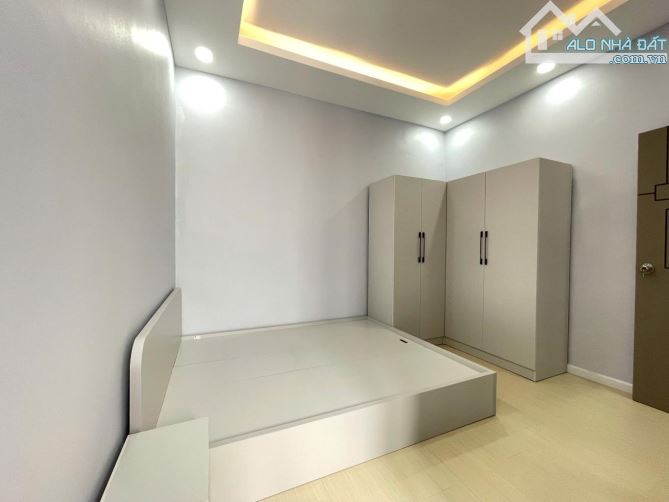 NHỈNH 6TỶ HXT 8M THÔNG TỨ TUNG 3 CĂN RA MẶT TIỀN LÊ VĂN SỸ 43M2 - 25