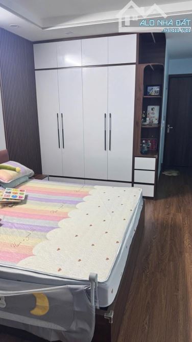 Bán nhà Thanh Xuân- Diện tích 50m2- Nhà dân xây 5 tầng -8 tỉ - 3