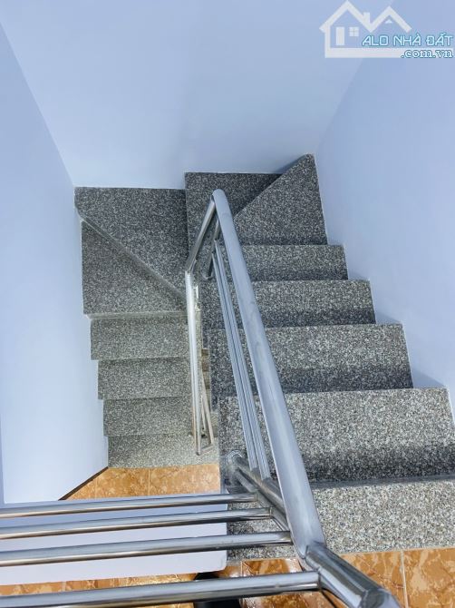 Sư Vạn Hạnh, Quận 10 - 3 Tầng BTCT - Vuông Vức - Chỉ 2.9 Tỷ - 3