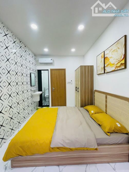 KHU PHÂN LÔ TRẦN HƯNG ĐẠO QUẬN 1 - 4 TẦNG MỚI - ĐẦY ĐỦ CÔNG NĂNG - SỔ HỒNG VUÔNG HOÀN C - 3