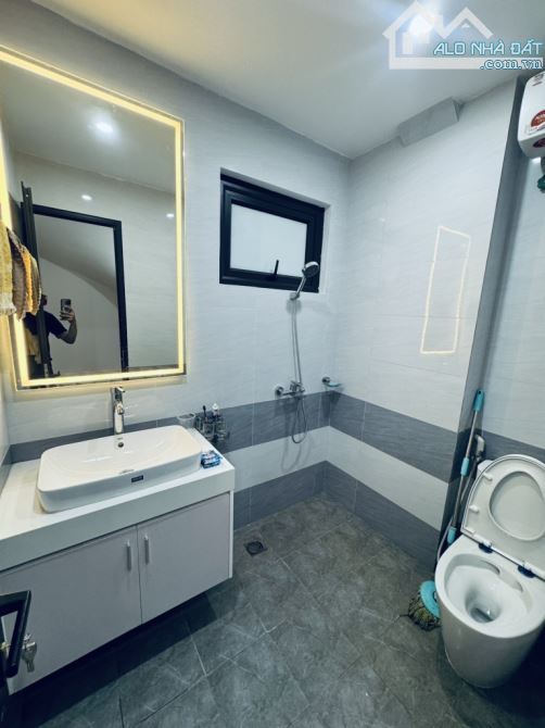 NGUYỄN KHANG - TT CẦU GIẤY- 34M x 5 TẦNG- NHÀ DÂN XÂY - FULL ĐỒ- NHỈNH 7 TỶ - 3
