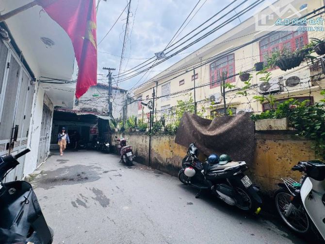 BÁN NHÀ PHÙNG KHOANG - NGÕ NÔNG GẦN PHỐ - Ô TÔ ĐỖ CỬA - 5 TẦNG 3 NGỦ - GIÁ 6,6 TỶ. - 3