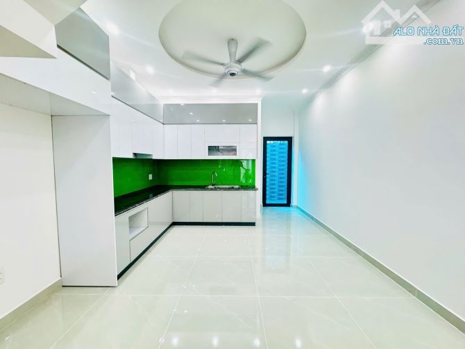 🏡 NHÀ ĐẸP 4 TẦNG 63M² – SÂN ĐỂ XE RIÊNG – TRỰC CÁT, LÊ CHÂN – GIÁ CHỈ 4,65 TỶ 🏡 - 3