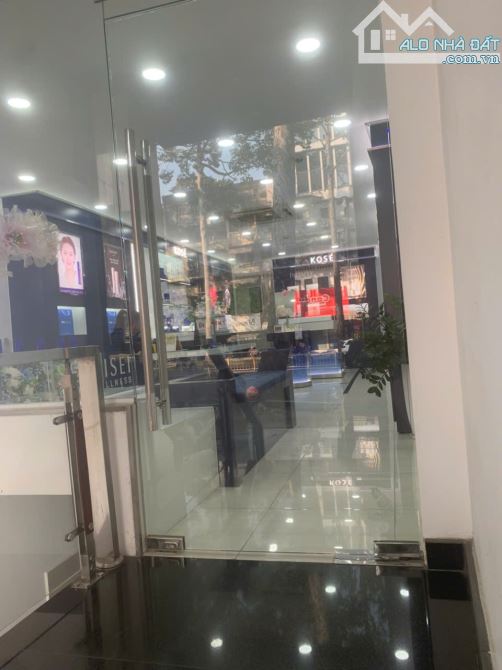chủ cần tiền chữa bệnh cần bán gấp nhà mặt tiền trần hưng đạo quận 1 hầm 7 tầng - 3