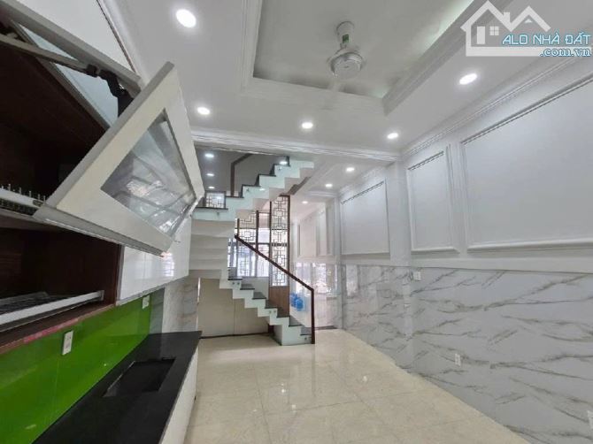 🚚✈️NHÀ 3 TẦNG GẦN SÂN BAY TSN - HẺM ĐỔ NHỰA 10M - FULL NỘI THẤT- HOÀN CÔNG ĐỦ - 3