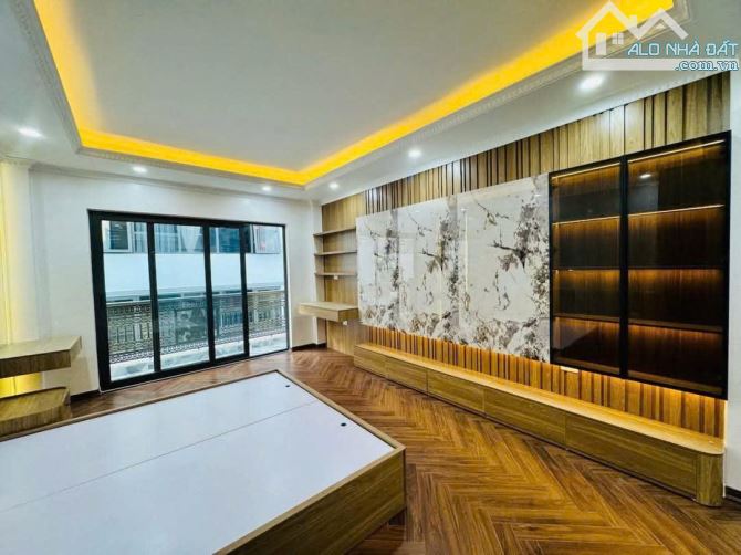 PHẠM VĂN ĐỒNG, 51m2, DÂN XÂY - NGÕ THÔNG - VIEW BIỆT THỰ Giá 9.5T (còn thương lượng) - 3