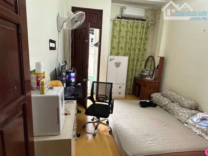 Bán nhà Vũ Tông Phan, nhà dân xây ở luôn, 23m2 - 4,95 tỷ - 3