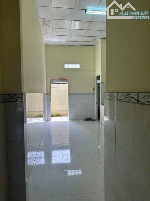 Ngộp.! Bán gấp căn nhà ngay gần chùa Hoằng Pháp dt 100m2 SHR. Giá 805 Triệu - 3