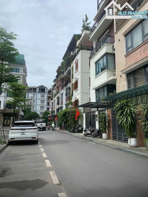 BÁN GẤP NHÀ BIỆT THỰ CẦU GIẤY, ÔTÔ TRÁNH, VỈA HÈ, 5 TẦNG, MT RỘNG, DT 86M2 CHỈ 31 TỶ - 3