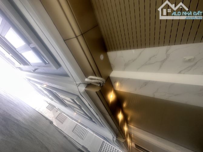 Nhà Phân Lô Phố Lạc Long Quân 37m x 5T, Ngõ Nông, Ô Tô gần, Nt Đẹp 8,5 Tỷ - 3