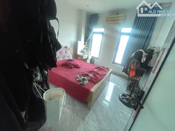 ✨ BÁN NHÀ VIỆT HƯNG – DÂN XÂY CHẮC CHẮN  - 48M2 - 3 PHÒNG NGỦ RỘNG - GẦN ĐƯỜNG XE TẢI - 3