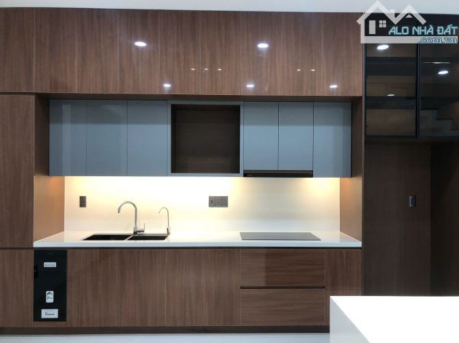 bán nhà 3 tầng sang trọng, thiết kế phong cách châu âu. Vào ở ngay ! - 3