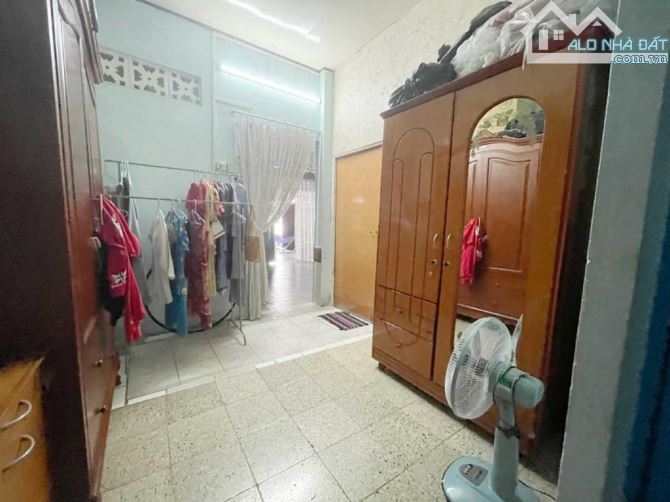 Căn góc 137m2– Hxh  – cách mặt tiền Đ. Nguyễn Duy Trinh chỉ 30m - 11,8 tỷ - 3