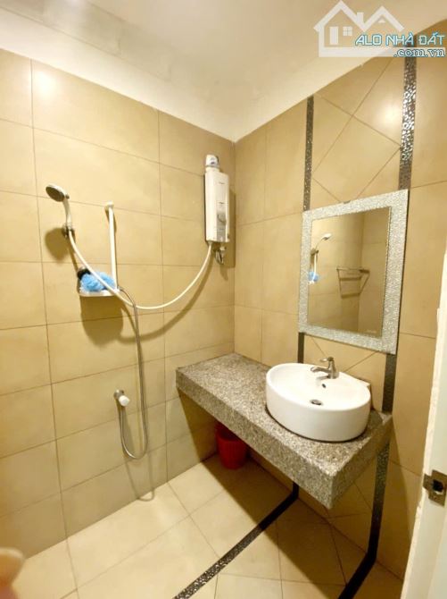MT hẻm 8m 451/36 Tô Hiến Thành (3PN, 3WC), giá 20 triệu - 3